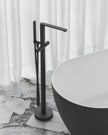 Chrome II padlón álló csaptelep zuhanyszettel (R-box nélkül), fekete CR II 080.20BL.RB07A