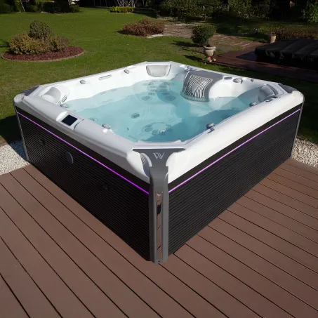 Wellis Elbrus PeakLife Deluxe jakuzzi WM00758-D masszázsmedence