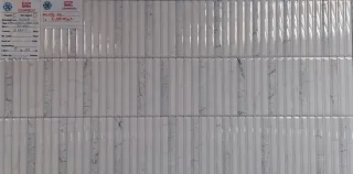 Kő mintás dekor fényes fehér fali csempe 30x60