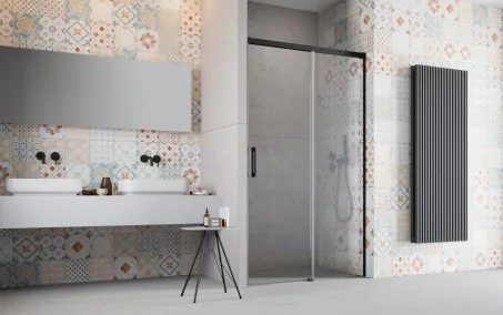 Idea Black DWJ fekete zuhanyajtó 120 átlátszó jobbos